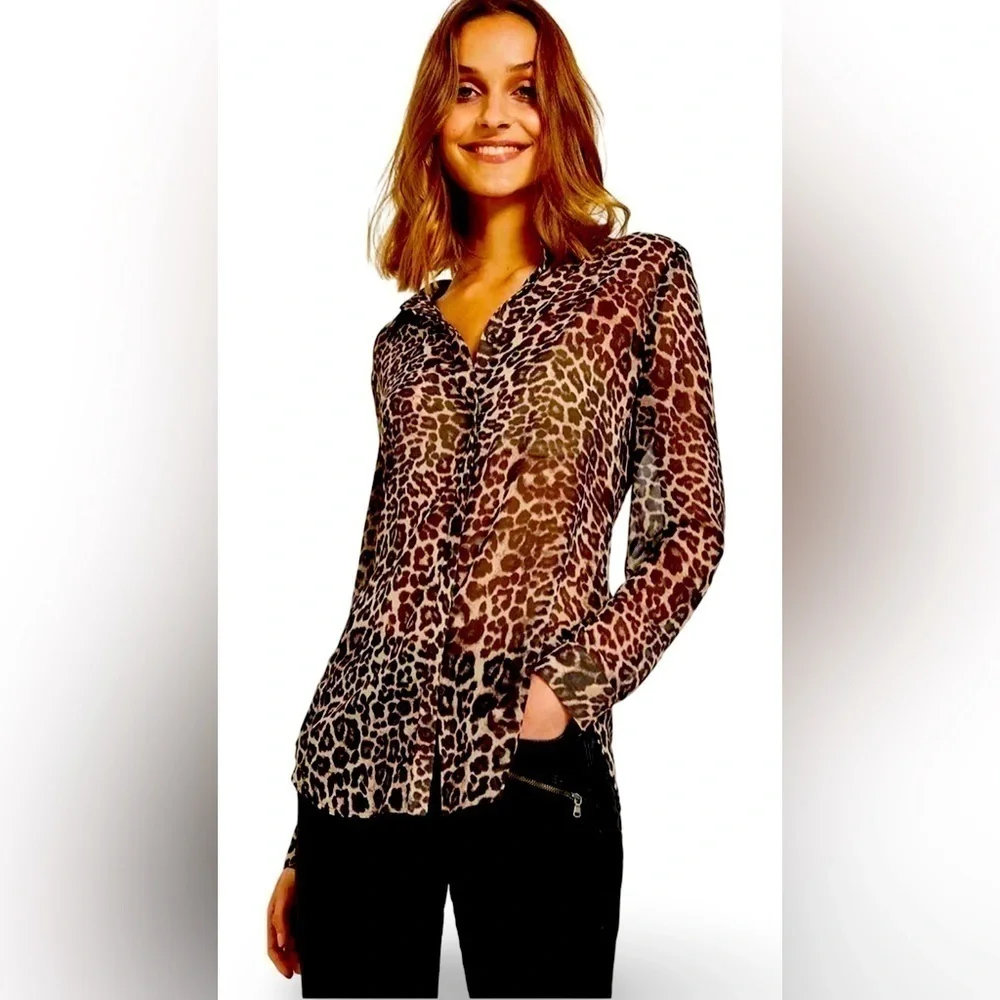 PLEIONE🍒SZ M🍒ANIMAL PRINT BUTTON FRONT BLOUSE SEMI SHEER EXCELLENT CONDITION - Picture 3 of 15